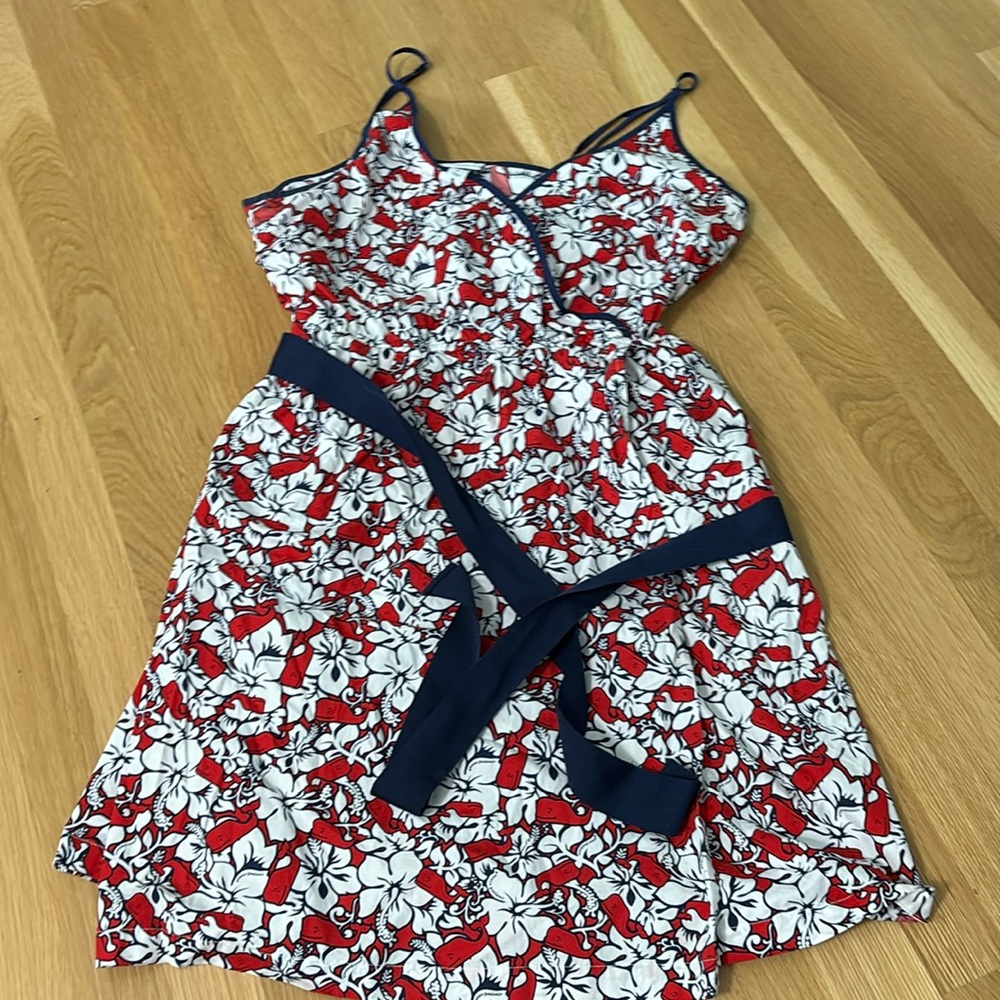 Vineyard vines, size large women’s dress